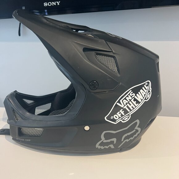 Youth Rampage Fox Mountain biking helmet - Picture 4 of 6